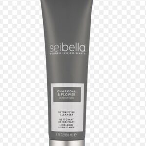 Charcoal & Flower Detoxifying Cleanser